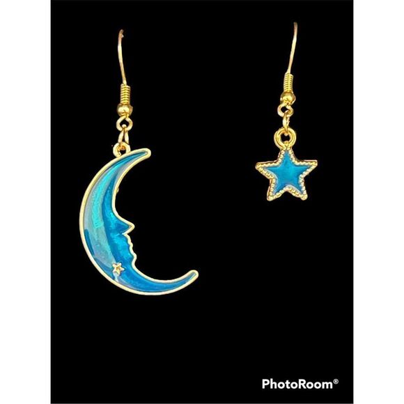 New! Asymmetrical Mismatched Gold Tone Blue Moon Star Earrings 1 Pair - Picture 1 of 3